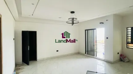 2 bedroom flat apartment Available  Rent: 8m