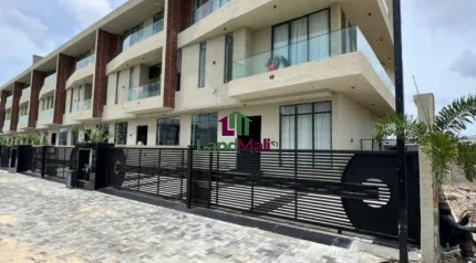 Contemporary Self Compound 5  bedroom Terrace with pool, home automation & bq  📍Location: Lekki Phase 1