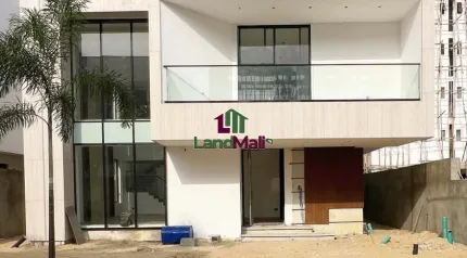 5 Bedroom Fully Detached Duplex 