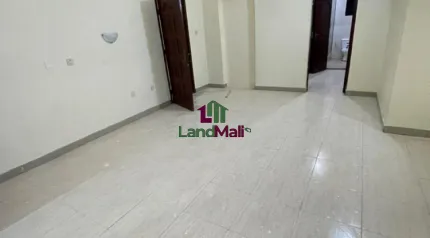 Large studio apartment with personal kitchen ( 24hrs light and clean running water
