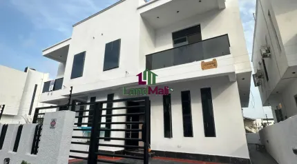 4 Bedroom semi detached duplex with a Bq for sale!