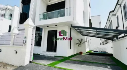 Five Bedroom Detached Duplex With Swimming Pool For Rent