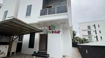 5 bedroom fully detached duplex two bq and solar panels for rent  