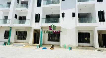 2Bedroom Apartment & 1 bedroom (mini flat )  Location: VGC (extension )