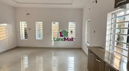 Luxurious Standard 1Bedroom mini flat  with an open plan kitchen  in a Serene and secured and serviced estate  Location 🚦chevron  