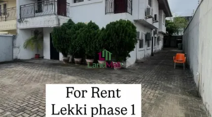 SELF SERVICED 3 BEDROOM UPPER FLOOR