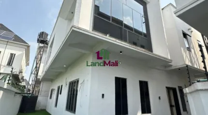 4Bedroom Semi Detached Duplex With a Bq  : Chevron