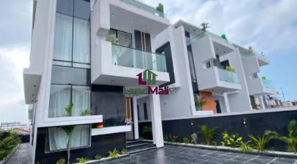 Beautifully Built Contemporary 5-Bedroom Fully Detached Duplex with BQ