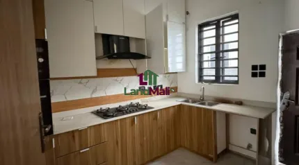 flatMini  available for rent with fully fitted  kitchen 