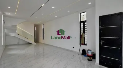 5 BEDROOM FULLY DETACHED DUPLEX WITH BQ FOR SALE