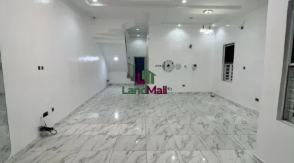 4 BEDROOM SEMI DETACHED DUPLEX WITH BQ