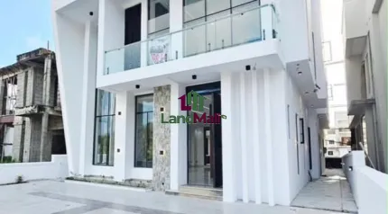 5-BEDROOM FULLY DETACHED LUXURY DUPLEX