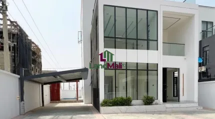 LEKKI PHASE 1 | 5 BED | N900M 5 BEDROOM FULLY DETACHED HOME WITH SWIMMING POOL, GAZEBO, CINEMA , GYM ROOM , ROOF TOP TERRACE & LOUNGE , AMPLE PARKING SPACE, BQ FOR SALE