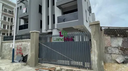 Spacious 4 Bedroom Fully Detached Duplex Ante room and Bq