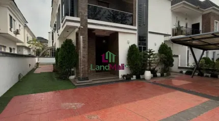 LUXURY 5BEDROOM FULLY DETACHED DUPLEX  FOR RENT