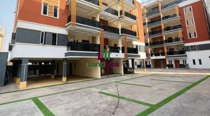 2-BEDROOM APARTMENTS 