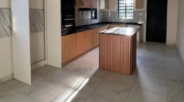 5 Bedroom Fully Detached Duplex For Rent