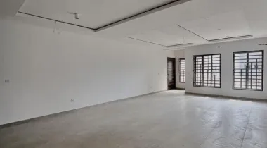 FULLY SERVICED 4 BEDROOM APARTMENT WITH BQ