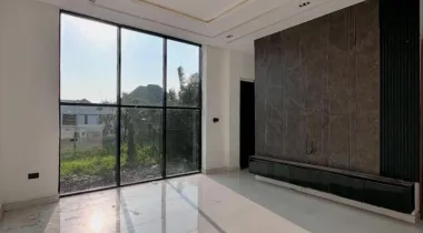 5 Bedroom Fully Detached Duplex