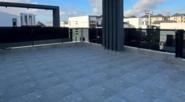 5 Bedroom Fully Detached Duplex For Rent