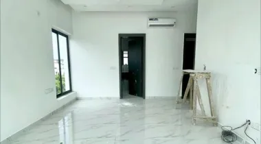 4 BEDROOM SEMI DETACHED DUPLEX FOR SALE