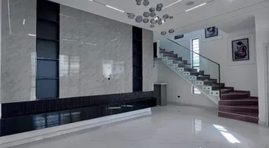 5 Bedroom Fully Detached Duplex