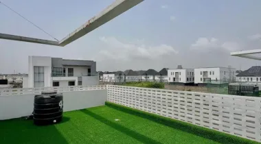5 Bedroom Fully Detached Duplex