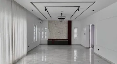 5 Bedroom Fully Detached Duplex