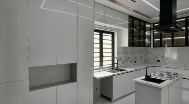 CHEVRON LEKKI | 6 BED | N500M 6 BEDROOM FULLY DETACHED HOME WITH INDOOR SWIMMING POOL , AMPLE PARKING SPACE, BQ FOR SALE‼️‼️