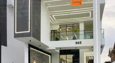 5 Bedroom Fully Detached Duplex