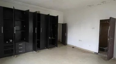 3 BEDROOM SPACIOUS FLAT AT NEW ROAD LEKKI LAGOS