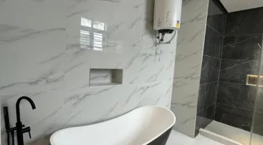 5/6 Bedroom Fully Detached Duplex For Sale