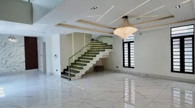 LEKKI PHASE 1 | 5 BED | N900M 5 BEDROOM FULLY DETACHED HOME WITH SWIMMING POOL, GAZEBO, CINEMA , GYM ROOM , ROOF TOP TERRACE &amp; LOUNGE , AMPLE PARKING SPACE, BQ FOR SALE