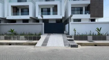 SALES ALERT* Contemporary 5 Bedroom Fully Detached Duplex with Bq, Swimming Pool and Gym/Study Room, walk in Closet, Double volume living, space media wall, Smart features, Home Cinema, Home office, Rooftop terrace, Automated gate For Sale  LOCATION: Ikate, Lagos  Price: N820M