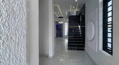 SALES ALERT* EXQUISITELY FINISHED LUXURY 5 BEDROOM FULLY DETACHED DUPLEX WITH , SWIMMING POOL AND BQ  Location Chevron Toll Gate , Lekki, Lagos  Price:  N450M