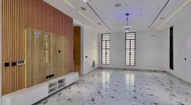 6 Bedroom Fully Detached Duplex