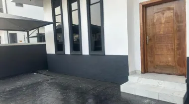 4 bedroom fully detached duplex 