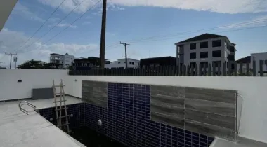 SALES ALERT* Contemporary 5 Bedroom Fully Detached Duplex with Bq, Swimming Pool and Gym/Study Room, walk in Closet, Double volume living, space media wall, Smart features, Home Cinema, Home office, Rooftop terrace, Automated gate For Sale  LOCATION: Ikate, Lagos  Price: N820M