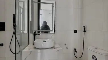 BEDROOM FULLY DETACHED DUPLEX FOR SALE