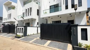 5 Bedroom Fully Detached Duplex