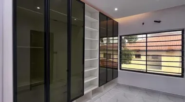 Fully Serviced 2/3 Bedroom Apartment With Elevator at Lekki Phase 1