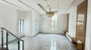 LUXURY 5BEDROOM FULLY DETACHED DUPLEX  FOR RENT