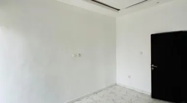 : 3 Bedroom Terrace