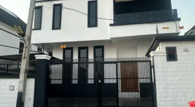 4 bedroom fully detached duplex 