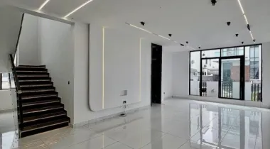 5 Bedroom Fully Detached Duplex