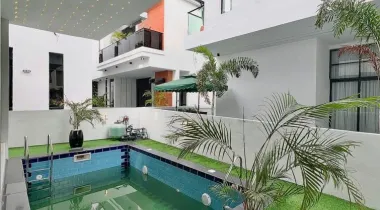 5 Bedroom Fully Detached Duplex