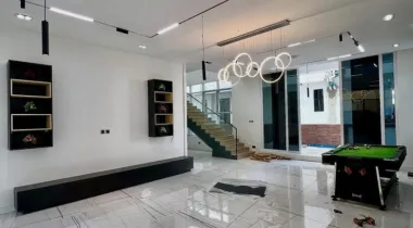 6 Bedroom Fully Detached Duplex