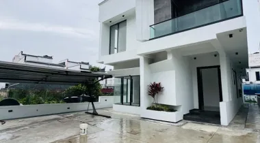 For Sale: 5 Bedroom Fully Detached Duplex and Bq with swimming pool 