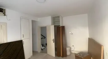 For lease  Self serviced 4-bedroom terrace duplex with BQ