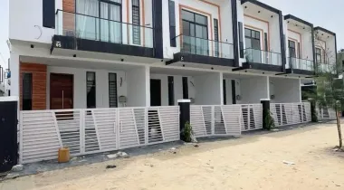 4 BEDROOM SEMI DETACHED DUPLEX LOCATED AT IKOTA LEKKI LAGOS FOR  SALE